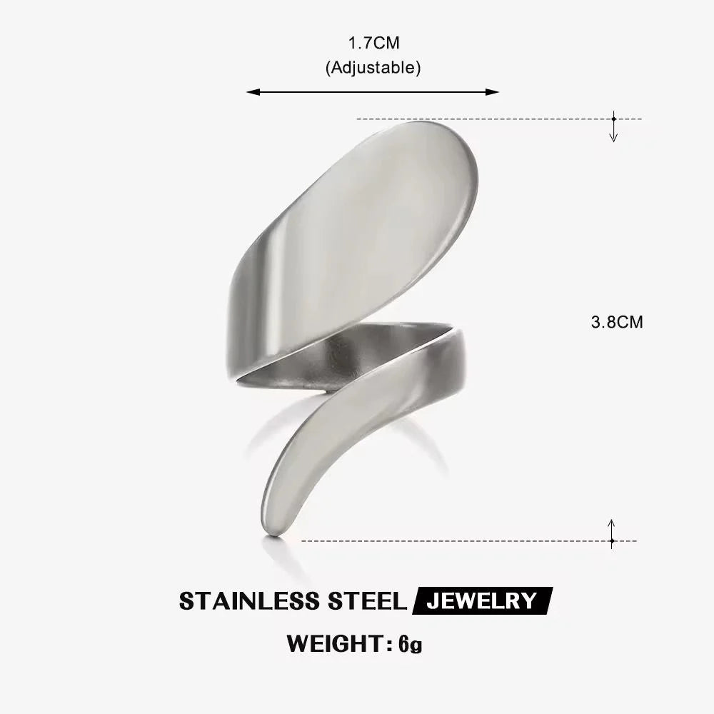 Nyomi – Sculpted Twist Open Ring Set Of Two