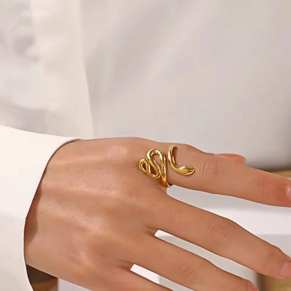Zenya – Golden Serpent Wrap Ring