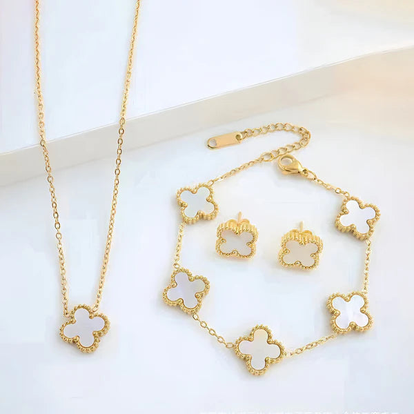 Aurelia – White Clover Charm Set