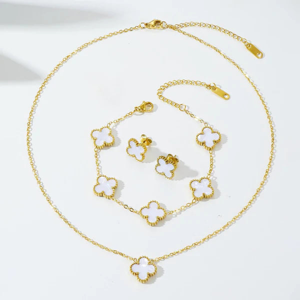 Aurelia – White Clover Charm Set
