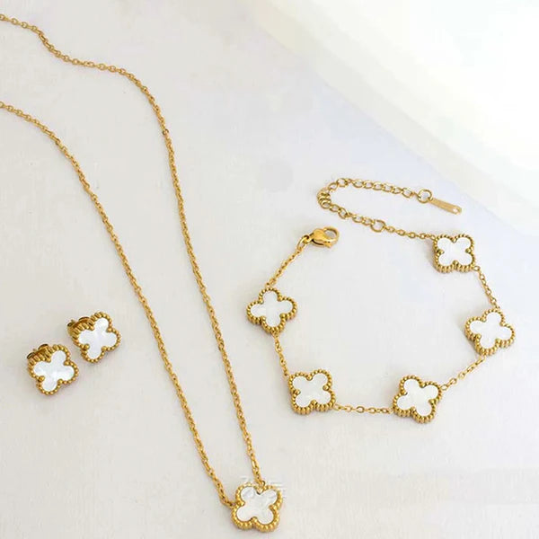 Aurelia – White Clover Charm Set