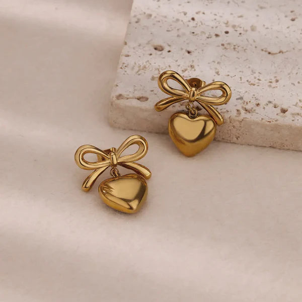 Bellisse – Golden Bowdrop Heart Earrings