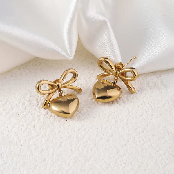Bellisse – Golden Bowdrop Heart Earrings