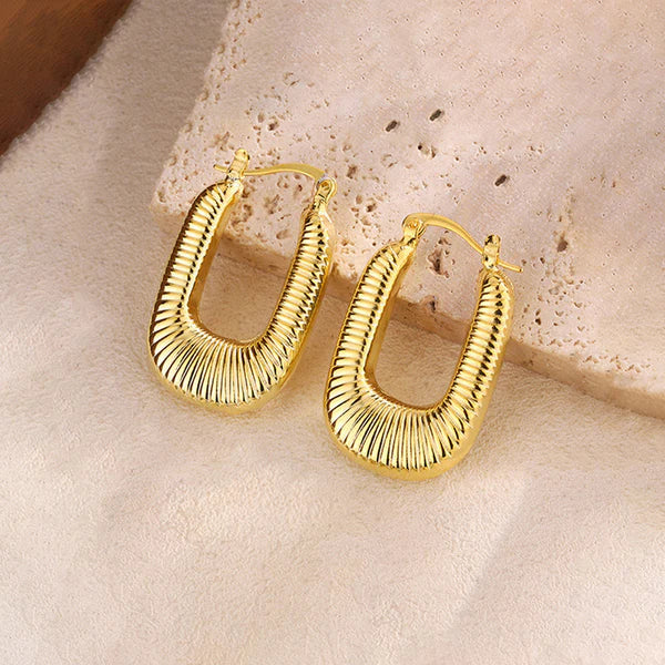 Nora – Ribbed Geometric Hoop Earrings