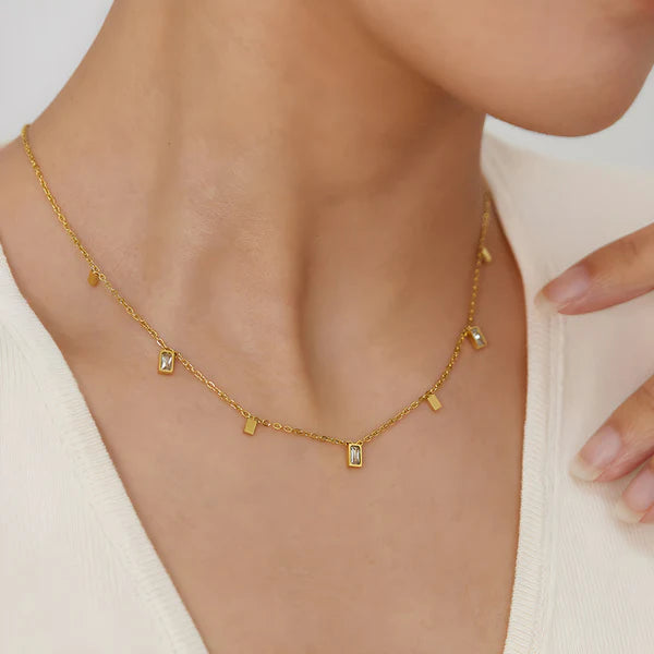 Avelyn – Geometric Muse Gold Necklace