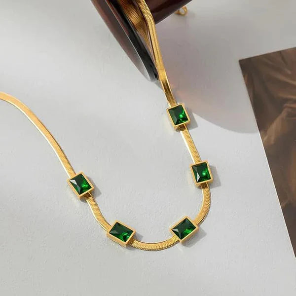 Zarael – Emerald Gold Snake Chain Necklace