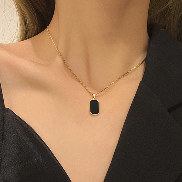 Noir – Black Geometric Pendant Necklace