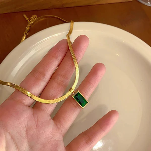 Emeren – Luxe Verde Prism Pendant