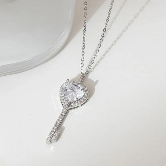 Lyra β Heart Key Sparkle Pendant