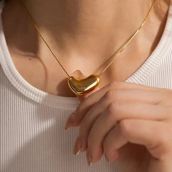 Solei – Sculpted Gold Bean Necklace