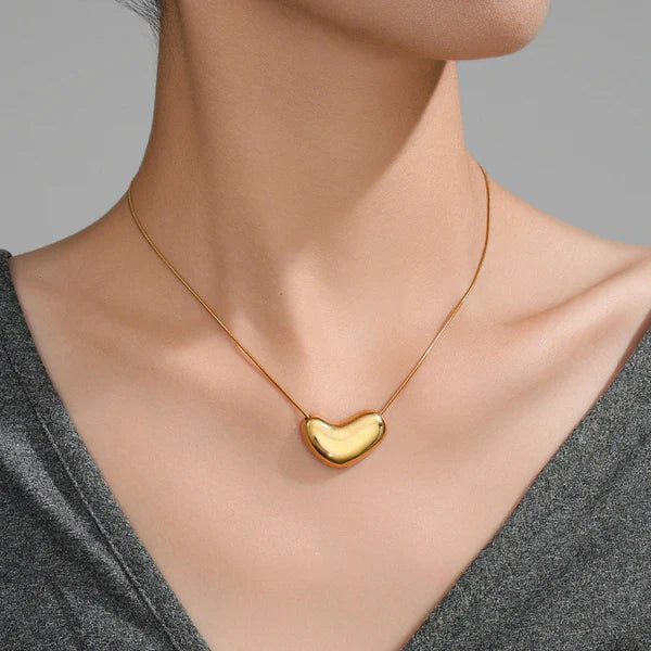 Solei – Sculpted Gold Bean Necklace