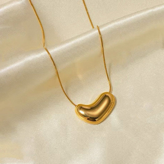 Solei – Sculpted Gold Bean Necklace