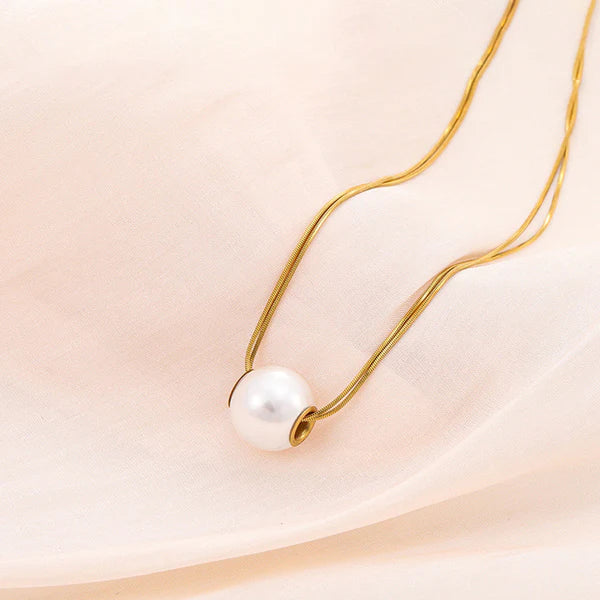 Aurelia – Classic Pearl Chain Pendant