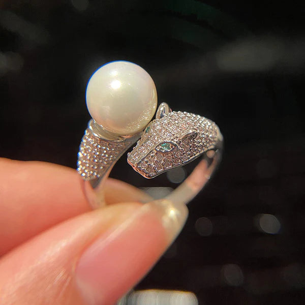 Vespera – Pearl & Panther Silver Ring