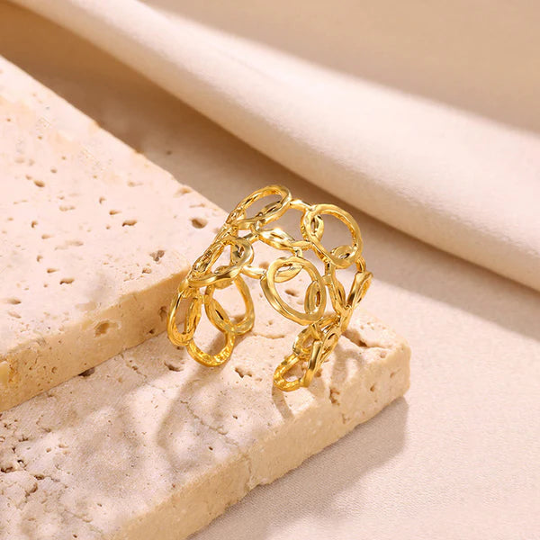 Orla – Gold Ripple Statement Ring