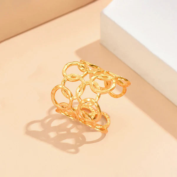 Orla – Gold Ripple Statement Ring