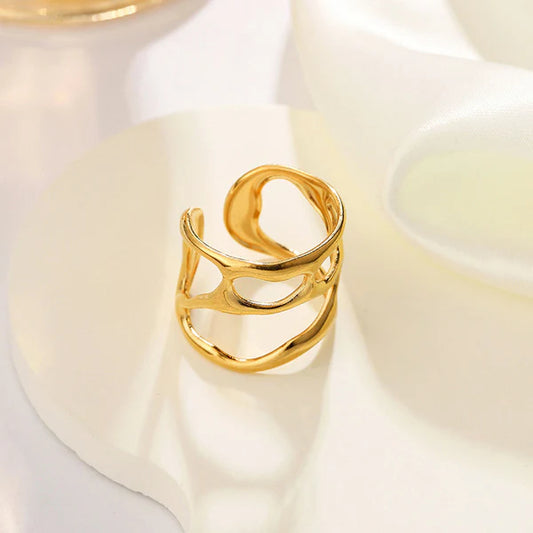 Serai β Sculpted Swirl Adjustable Ring