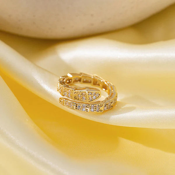 Venomina – The Serpent's Kiss