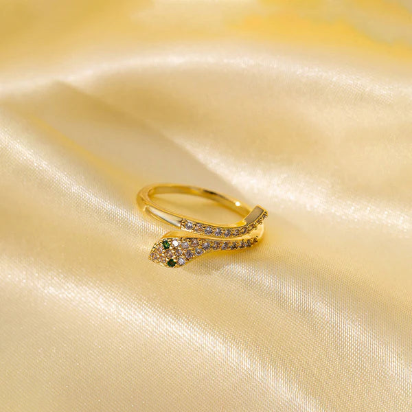 Serpina – Gold Snake Motif Ring