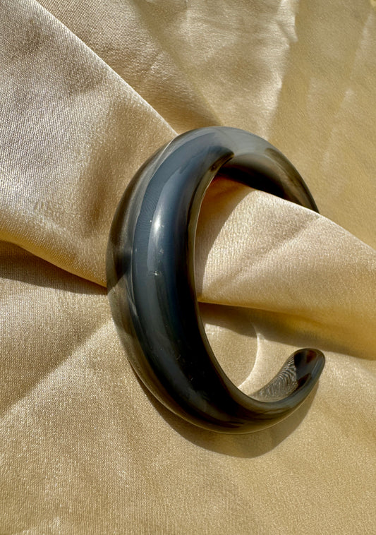 NOIRE – The Midnight Curve