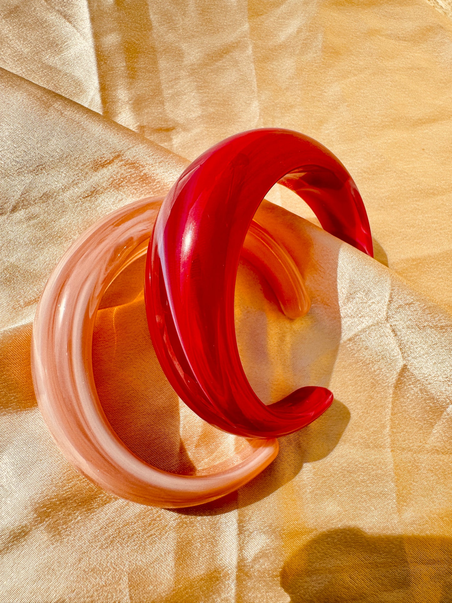 AURELIA – The Dual Glow Resin Cuff