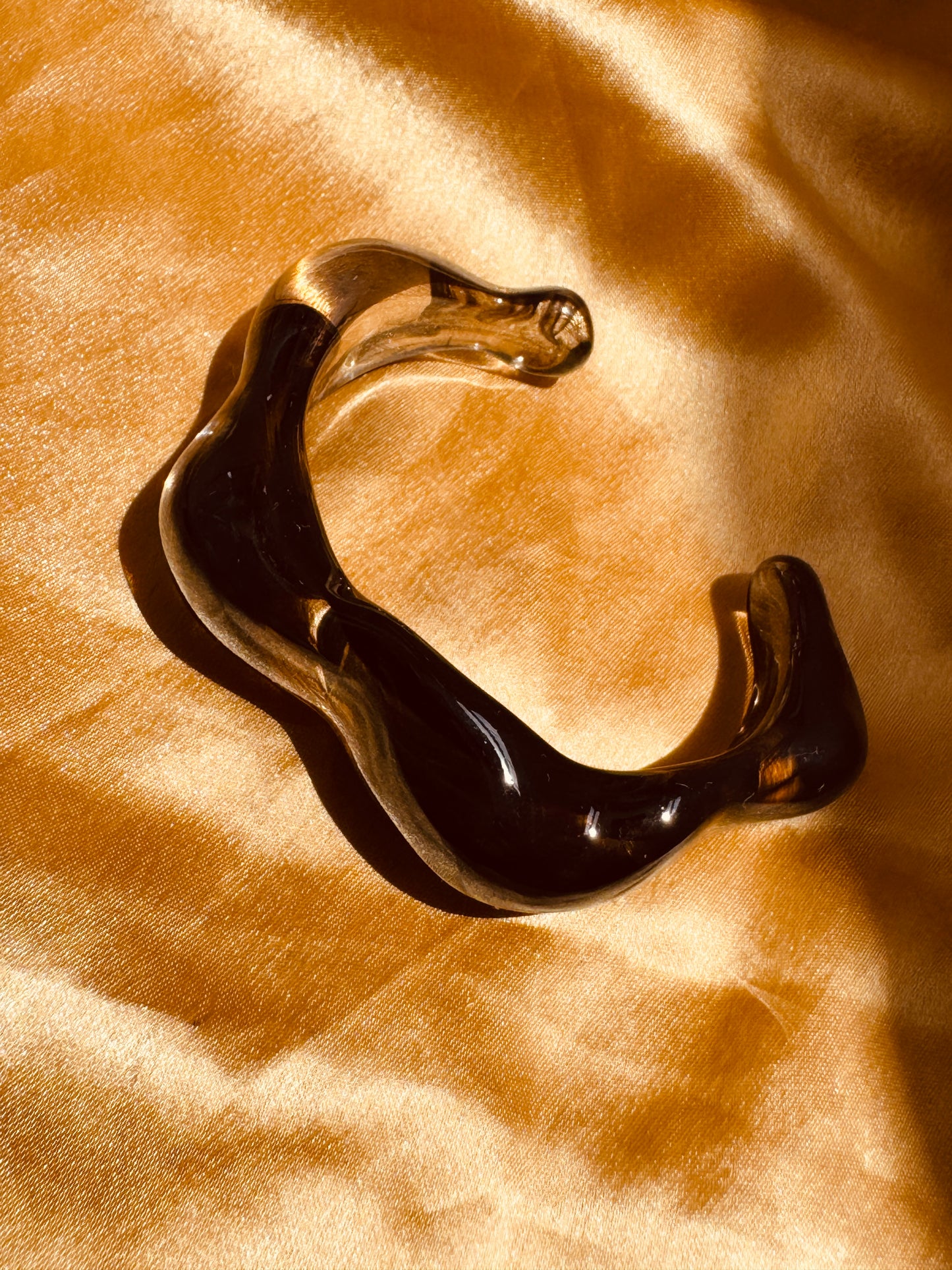 NOIRE WAVE – The Obsidian Muse