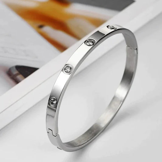 Arvella – Silver Luxe Love Bangle