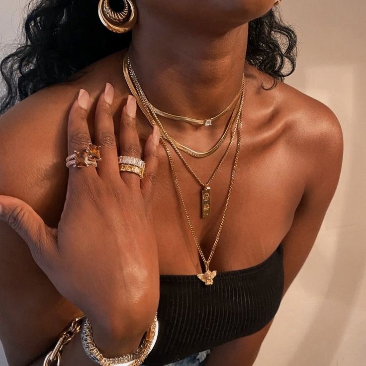 Lustré – The Luxe Edit