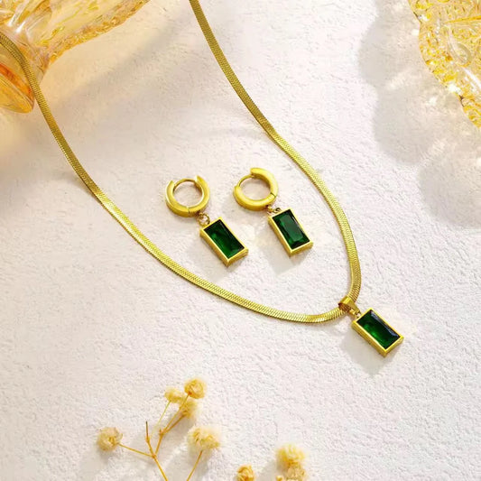 EMBRIA – The Emerald Drop Huggies