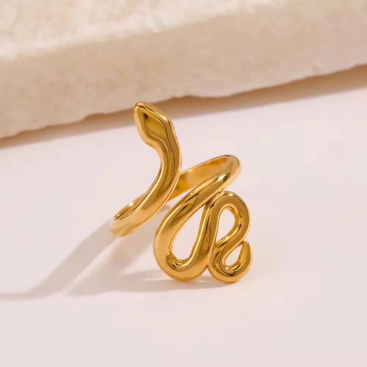 Zenya – Golden Serpent Wrap Ring
