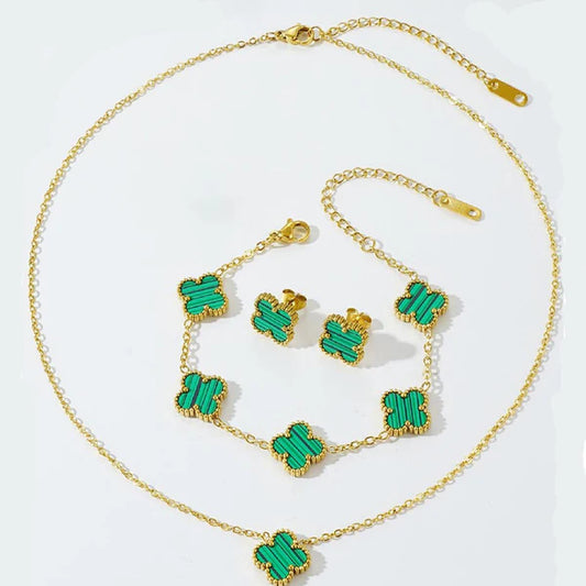 Emeralda – Green Clover Charm Set