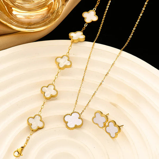 Aurelia – White Clover Charm Set