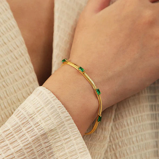 Zeyra Wrap – Emerald Kiss Snake Chain Bracelet