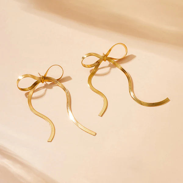 Liora – Golden Ribbon Cascade Earrings
