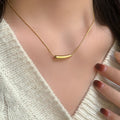 Averra – Sleek Gold Teardrop Necklace
