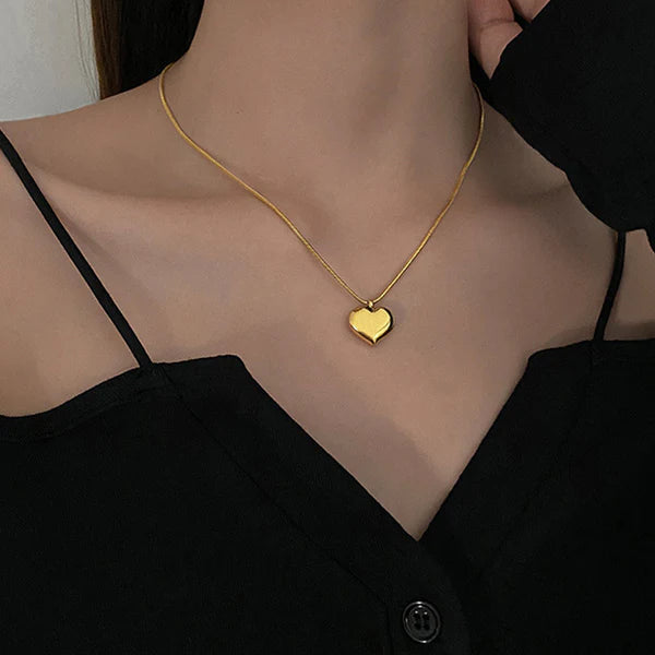 Elantra – Bold Heart Statement Pendant