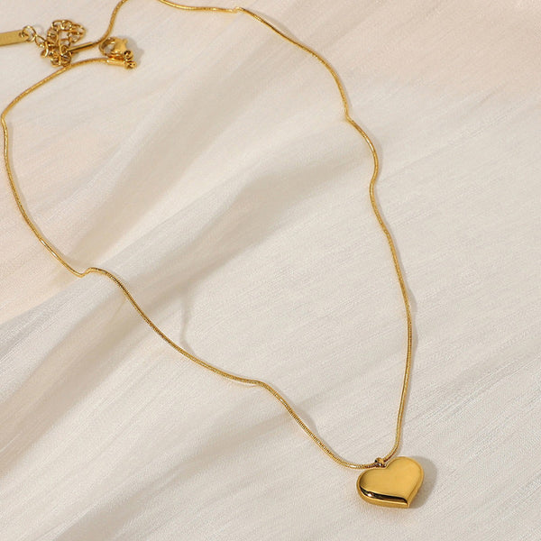 Elantra – Bold Heart Statement Pendant