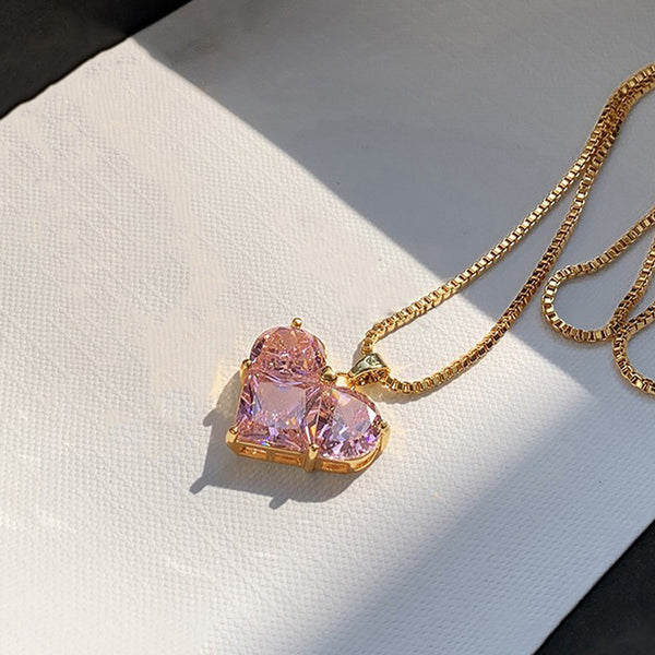ROSÉLIA – The Love-Drunk Pendant