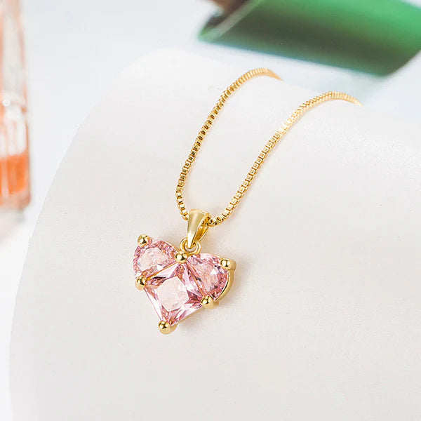 ROSÉLIA – The Love-Drunk Pendant