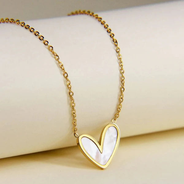 Valoria – The Golden Love Whisper Pendant