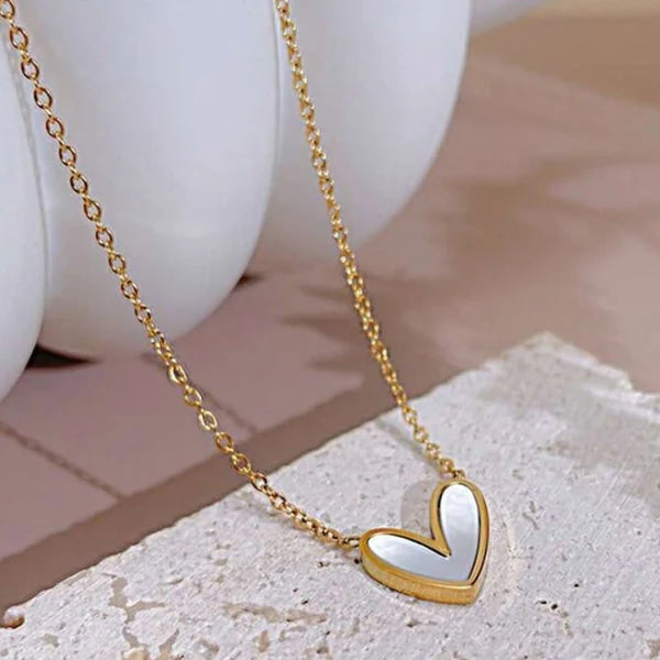 Valoria – The Golden Love Whisper Pendant