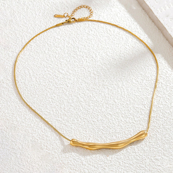 Arc Chain Necklace