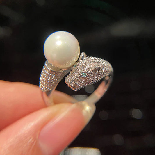 Vespera – Pearl & Panther Silver Ring