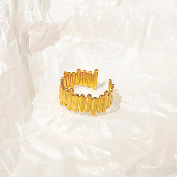 Vexa – Bold Textured Adjustable Ring