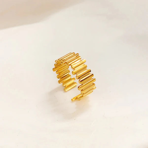 Vexa – Bold Textured Adjustable Ring