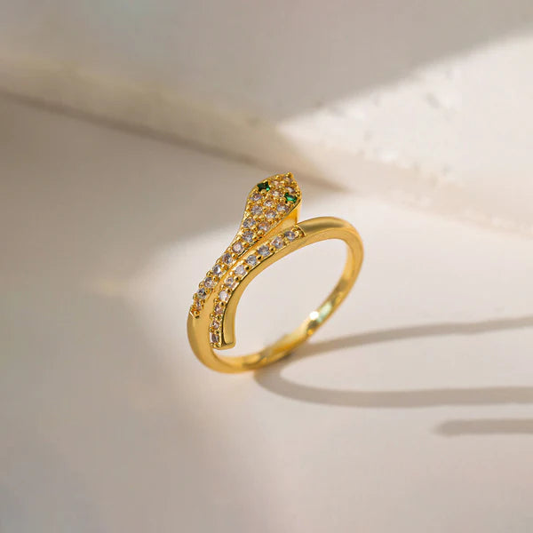 Serpina – Gold Snake Motif Ring