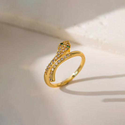 Serpina – Gold Snake Motif Ring