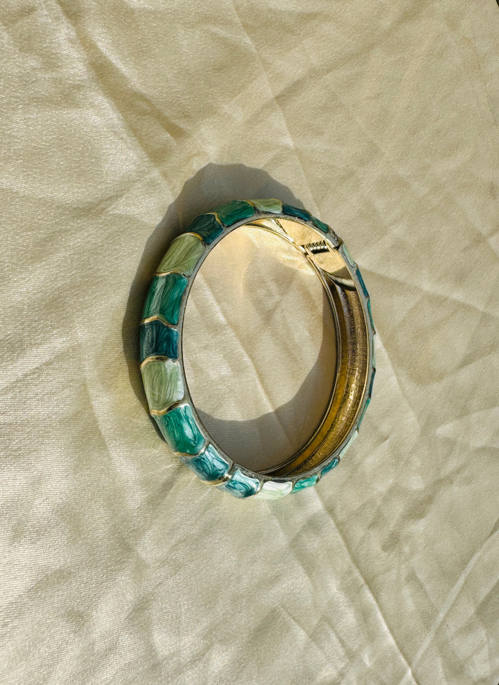 VERDURA – The Green Enamel Gold Bangle