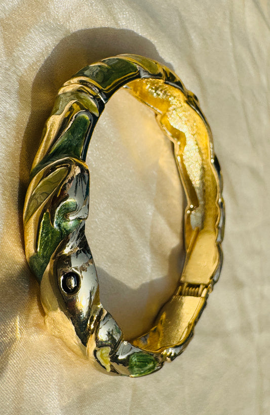 SERENA – The Enamel Fish Sculpted Gold Bangle