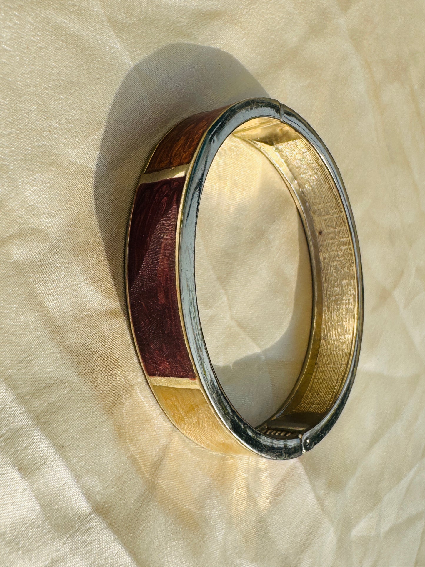 RUSSETTA – The Maroon & Earth Enamel Gold Bangle